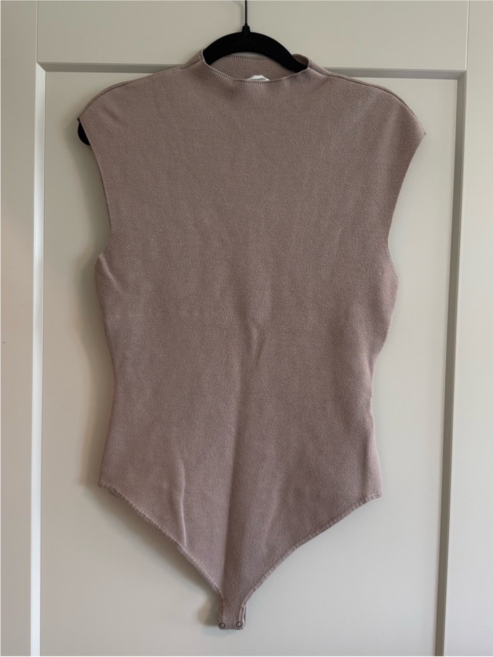 Abercrombie Sleeveless Mauve Knit Bodysuit